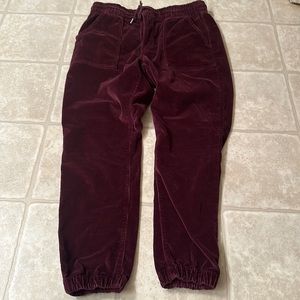 EUC Burgundy AEO corduroy joggers